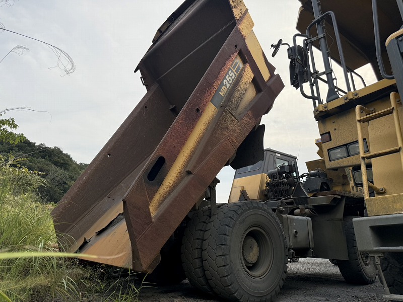 HD255-5 コマツ リジットダンプ 重ダンプ 最大積載25トン 中古建設機械 写真16（株式会社広建機）