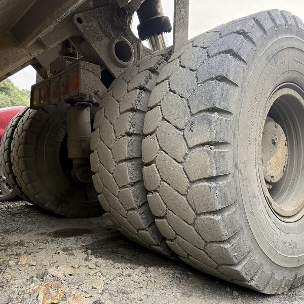 HD255-5 コマツ リジットダンプ 重ダンプ 最大積載25トン 中古建設機械 写真33（株式会社広建機）