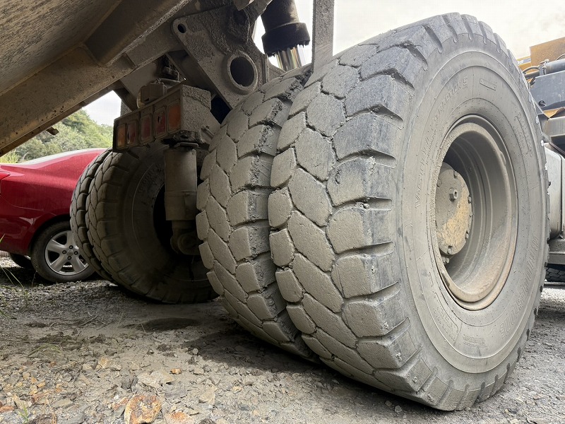HD255-5 コマツ リジットダンプ 重ダンプ 最大積載25トン 中古建設機械 写真5（株式会社広建機）
