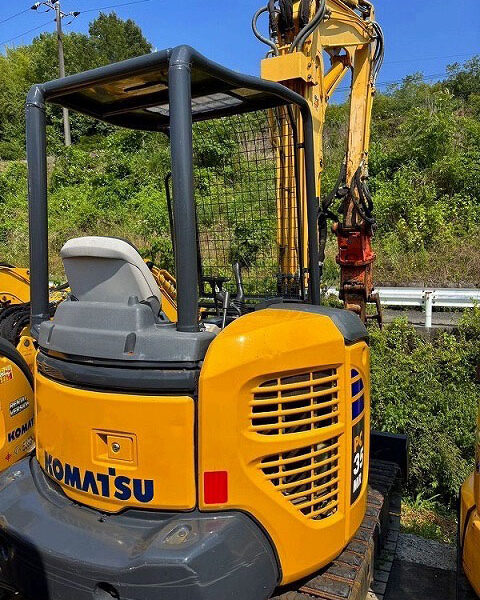 PC35MR-3 ミニモク 旋回式フォーク付き レンタルアップ コマツ 木造解体 内装解体 中古建設機械 写真22（株式会社広建機）