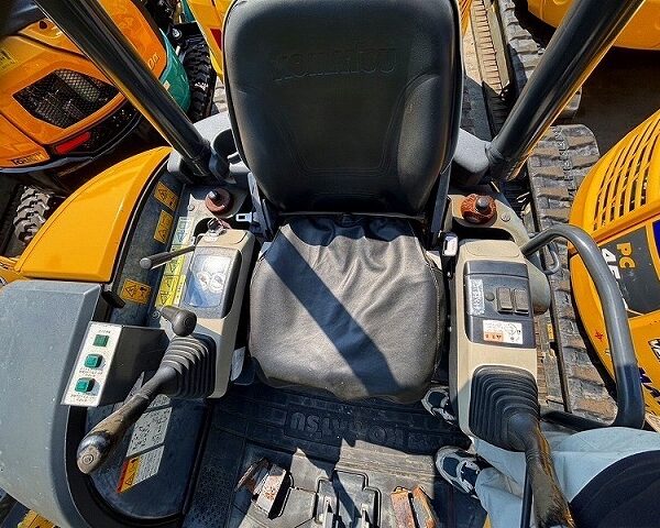 PC35MR-3 ミニモク 旋回式フォーク付き レンタルアップ コマツ 木造解体 内装解体 中古建設機械 写真37（株式会社広建機）