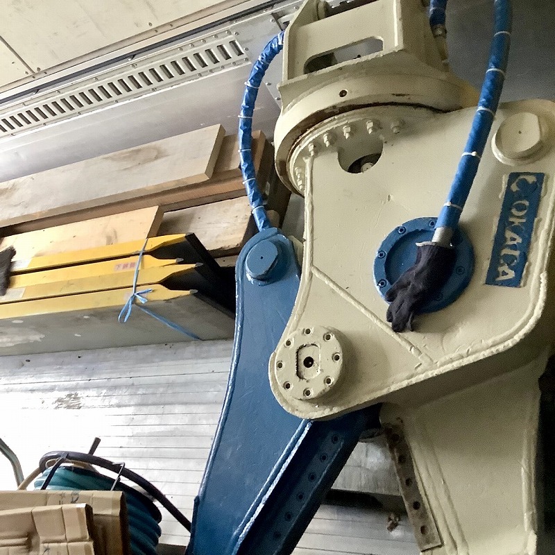 CUT30-FR 0.25m3用鉄骨カッター カットクン オカダアイヨン製 中古建設機械 写真2（株式会社広建機）