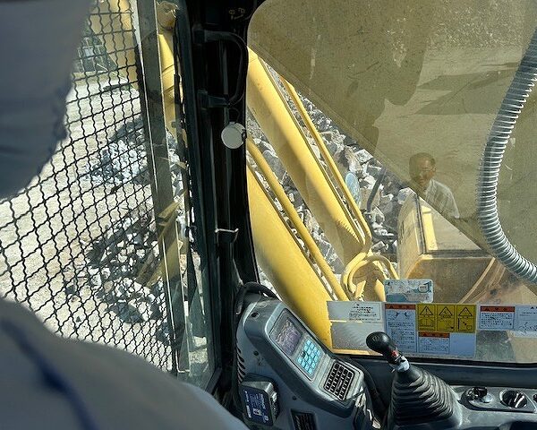PC210-7 油圧ショベル コマツ製 10600hr 併用配管付き 中古建設機械 写真32（株式会社広建機）