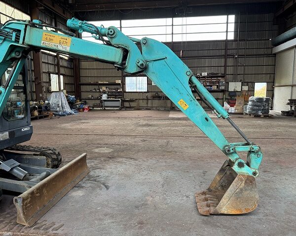 SK38UR ミニ油圧ショベル 0.9ton クレーン仕様 オフセットブーム キャビン付 ブレード付 バケット付 コベルコ建機製 中古建設機械 写真49(株式会社広建機)