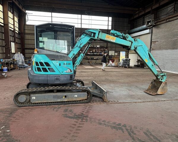 SK38UR ミニ油圧ショベル 0.9ton クレーン仕様 オフセットブーム キャビン付 ブレード付 バケット付 コベルコ建機製 中古建設機械 写真50(株式会社広建機)