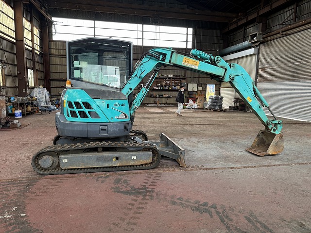 SK38UR ミニ油圧ショベル 0.9ton クレーン仕様 オフセットブーム キャビン付 ブレード付 バケット付 コベルコ建機製 中古建設機械 写真7（株式会社広建機）