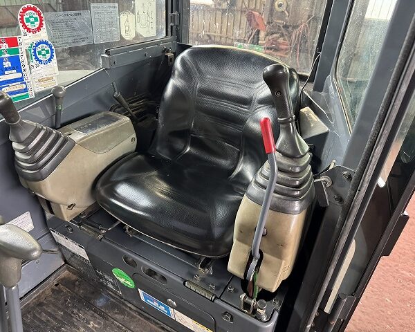 SK38UR ミニ油圧ショベル 0.9ton クレーン仕様 オフセットブーム キャビン付 ブレード付 バケット付 コベルコ建機製 中古建設機械 写真73(株式会社広建機)