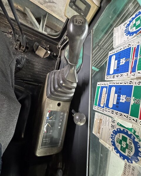 SK38UR ミニ油圧ショベル 0.9ton クレーン仕様 オフセットブーム キャビン付 ブレード付 バケット付 コベルコ建機製 中古建設機械 写真78(株式会社広建機)