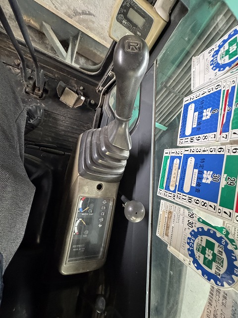 SK38UR ミニ油圧ショベル 0.9ton クレーン仕様 オフセットブーム キャビン付 ブレード付 バケット付 コベルコ建機製 中古建設機械 写真35（株式会社広建機）