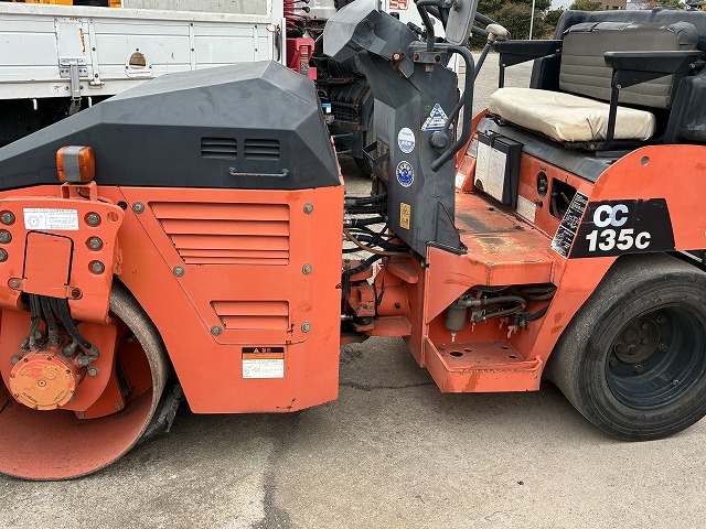 CC135C-3A　ロードローラー ローアワー 日立建機製 中古建設機械 写真7（株式会社広建機）