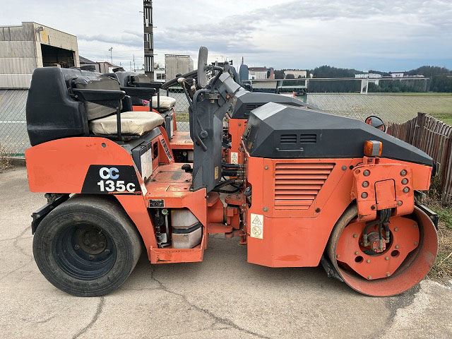 CC135C-3A　ロードローラー ローアワー 日立建機製 中古建設機械 写真5（株式会社広建機）