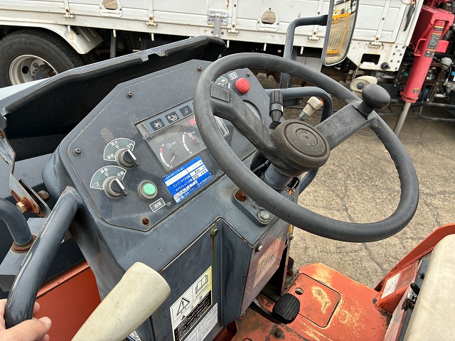 CC135C-3A　ロードローラー ローアワー 日立建機製 中古建設機械 写真13（株式会社広建機）