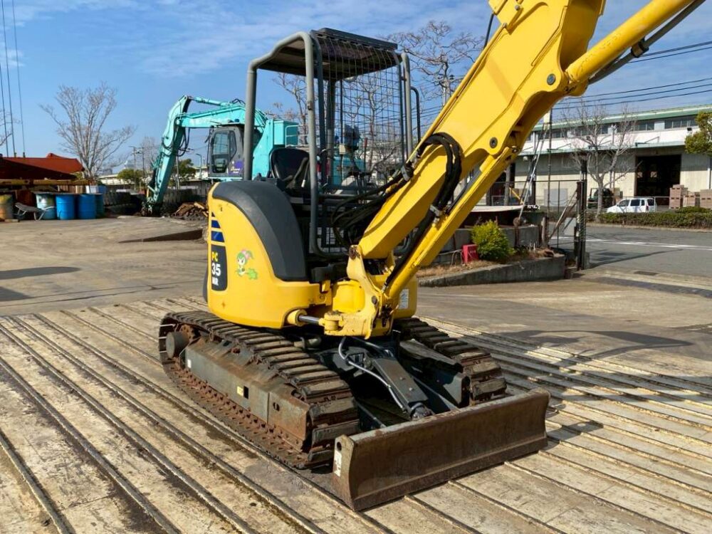 PC35MR-3 ミニモク 室戸製旋回式フォーク付き コマツ 木造解体 内装解体 中古建設機械 写真5（株式会社広建機）