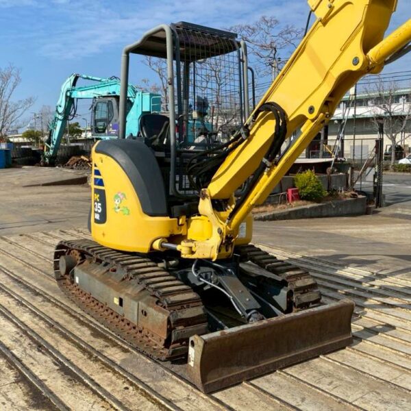 PC35MR-3 ミニモク 室戸製旋回式フォーク付き コマツ 木造解体 内装解体 中古建設機械 写真63（株式会社広建機）