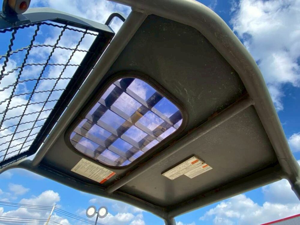 PC35MR-3 ミニモク 室戸製旋回式フォーク付き コマツ 木造解体 内装解体 中古建設機械 写真53（株式会社広建機）