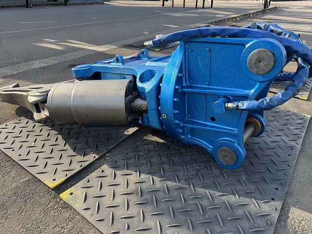 TSWB1400V-F 1.2m3用大割機 整備品 オカダアイヨン製  concrete crusher 中古建設機械 写真5（株式会社広建機）
