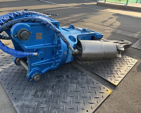 TSWB1400V-F 1.2m3用大割機 整備品 オカダアイヨン製  concrete crusher 中古建設機械 写真13（株式会社広建機）