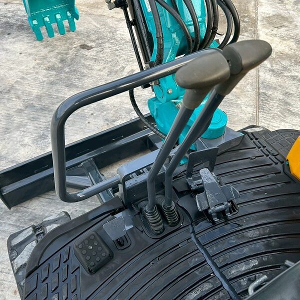 クボタ U-30-6  配管付き kubota 排土板付き 中古建設機械 写真32（株式会社広建機）