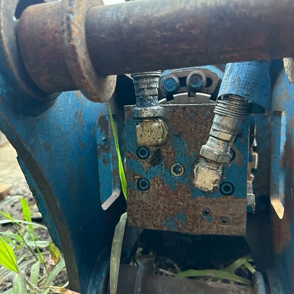 0.2m3用大割機 TS-W500V オカダアイヨン ミニクラッシャー 中古建設機械 写真12(株式会社広建機)