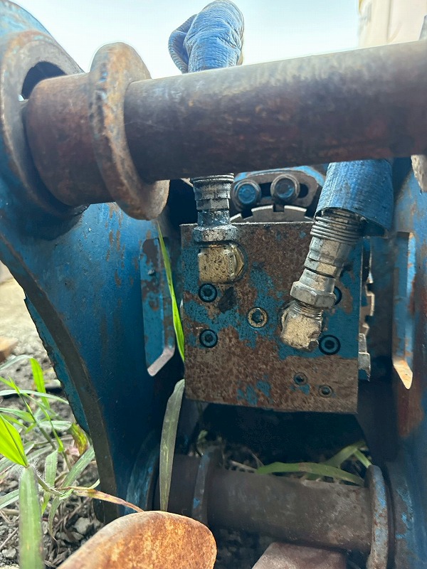 0.2m3用大割機 TS-W500V オカダアイヨン ミニクラッシャー 中古建設機械 写真6（株式会社広建機）