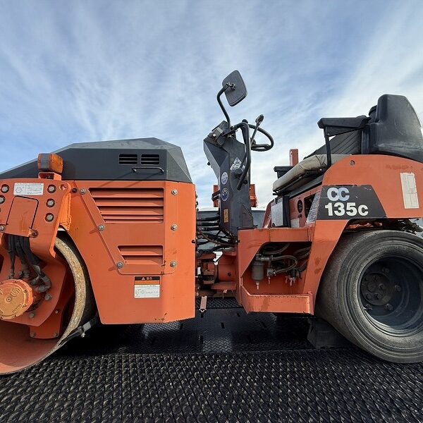 CC135C-3A　ロードローラー ローアワー 日立建機製 中古建設機械 写真15（株式会社広建機）