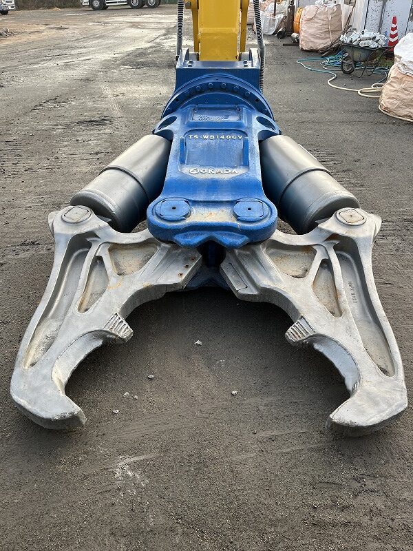 TSWB1400V-F 1.2m3用大割機 整備品 オカダアイヨン製  concrete crusher 中古建設機械 写真1（株式会社広建機）