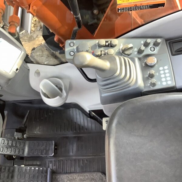ZX75USK-5B 5本配管仕様 ローアワー 排土板付き バケット 日立建機 中古建設機械 写真34(株式会社広建機)