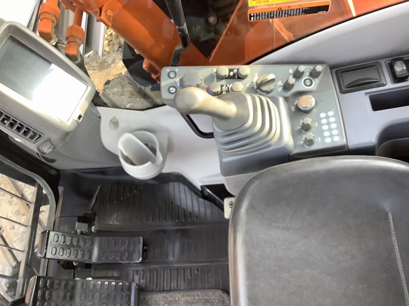 ZX75USK-5B 5本配管仕様 ローアワー 排土板付き バケット 日立建機 中古建設機械 写真11（株式会社広建機）