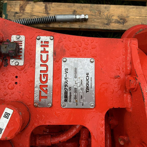 GV-32S 0.15m3用旋回式フォーク タグチ工業製 未使用品 中古建設機械 写真4（株式会社広建機）