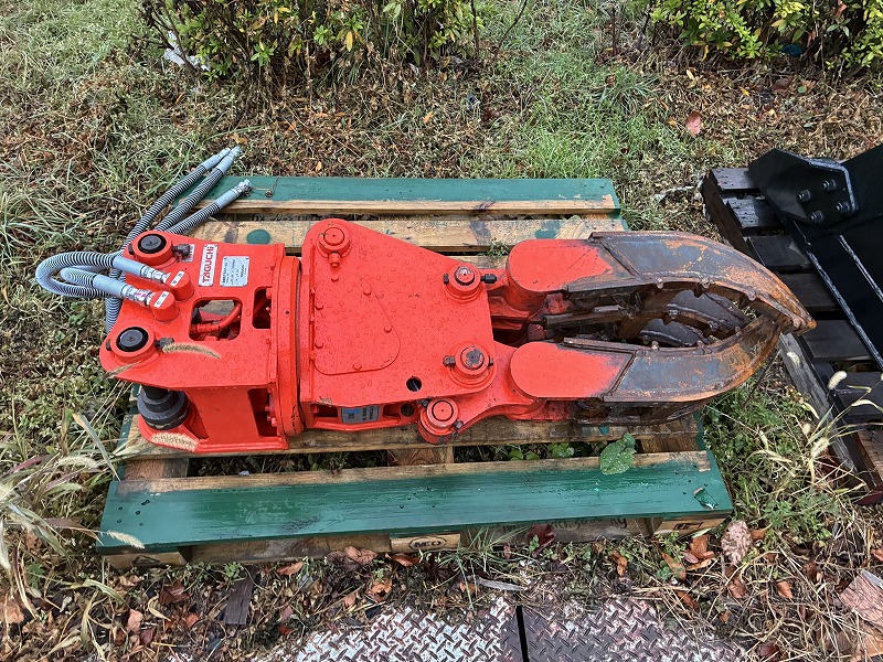 GV-32S 0.15m3用旋回式フォーク タグチ工業製 未使用品 中古建設機械 写真1（株式会社広建機）