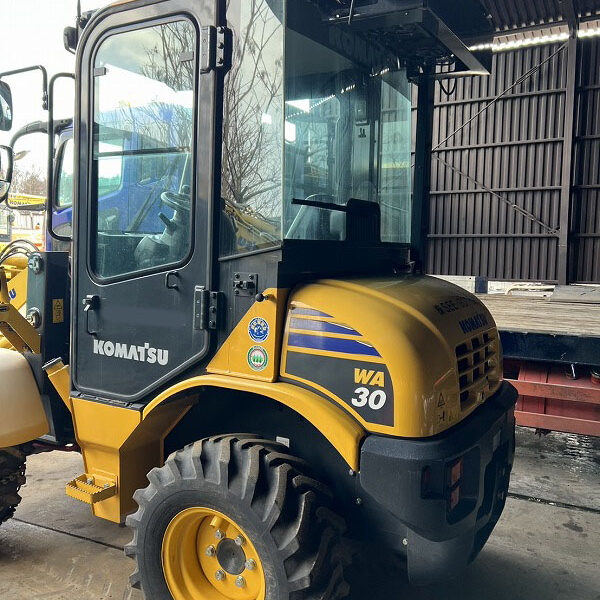 WA30-6E0 ホイールローダー コマツ キャビン付き 極上品 中古建設機械 写真12（株式会社広建機）