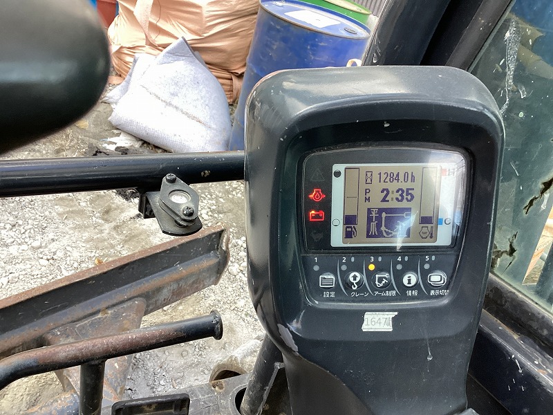 クボタ RX-406 オフセットブーム 0.9ton移動式クレーン仕様機 3.6ton 1290hour 中古建設機械 写真4（株式会社広建機）