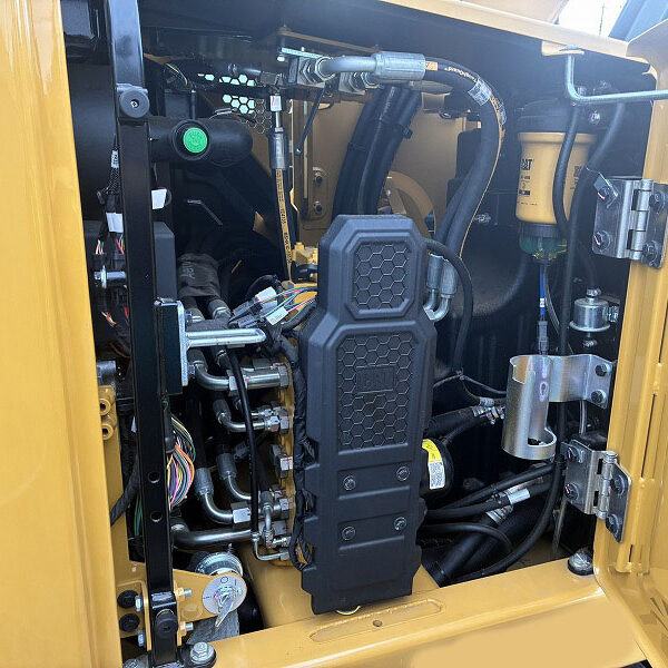 CAT308CR-07 未使用 クレーン仕様1.7ton 併用配管  ガード 排土板 ブレード 中古建設機械 写真18（株式会社広建機）
