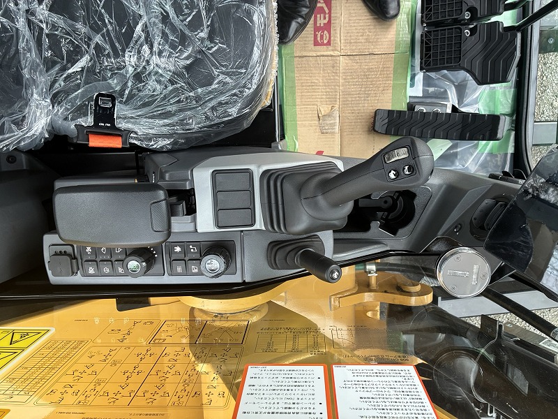 CAT308CR-07 未使用 クレーン仕様1.7ton 併用配管  ガード 排土板 ブレード 中古建設機械 写真11（株式会社広建機）