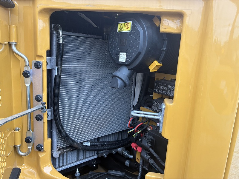 CAT308CR-07 未使用 クレーン仕様1.7ton 併用配管  ガード 排土板 ブレード 中古建設機械 写真10（株式会社広建機）