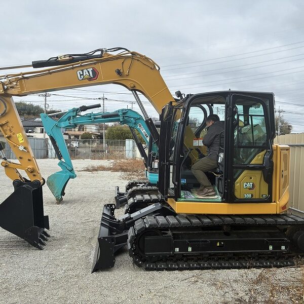 CAT308CR-07 未使用 クレーン仕様1.7ton 併用配管  ガード 排土板 ブレード 中古建設機械 写真16（株式会社広建機）