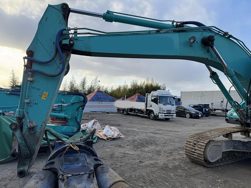 SK210D-10 併用配管 ??マレーシア向け輸出 バケットあり解体仕様機 コベルコ建機 0.7油圧ショベル 中古建設機械 写真4（株式会社広建機）