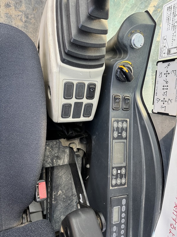 SK210D-10 併用配管 ??マレーシア向け輸出 バケットあり解体仕様機 コベルコ建機 0.7油圧ショベル 中古建設機械 写真7（株式会社広建機）
