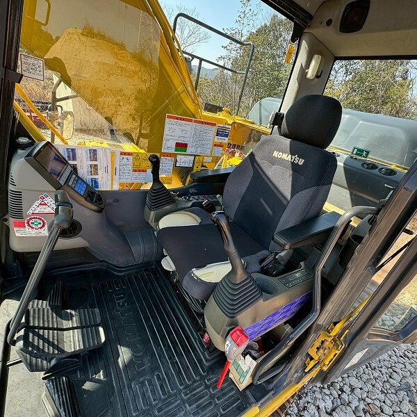 コマツハイブリッド 0.7m3 HB205-2 ベトナム行き?? クレーン仕様機2.9ton 2014year 配管なし 中古建設機械 写真45（株式会社広建機）