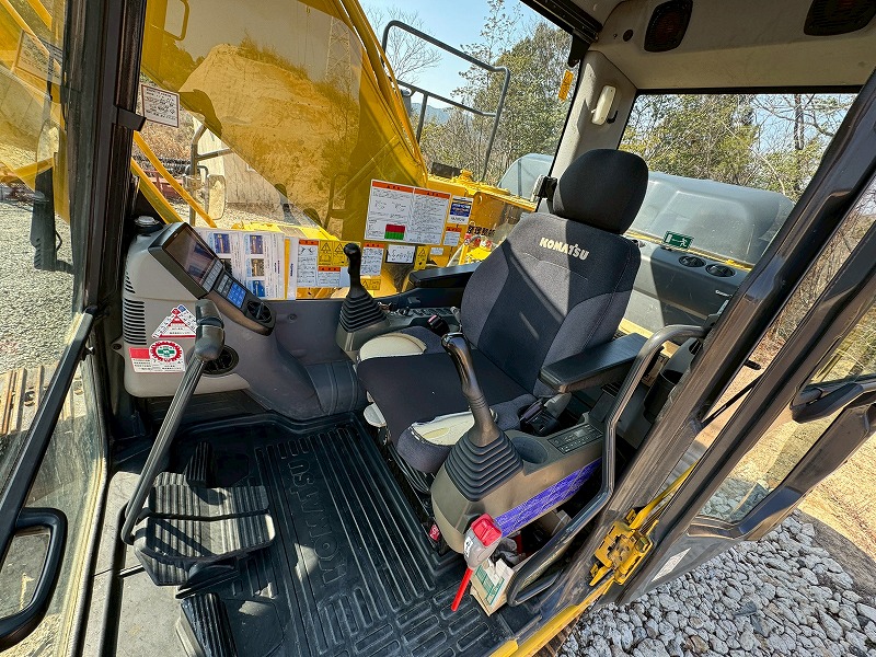 コマツハイブリッド 0.7m3 HB205-2 ベトナム行き?? クレーン仕様機2.9ton 2014year 配管なし 中古建設機械 写真4（株式会社広建機）