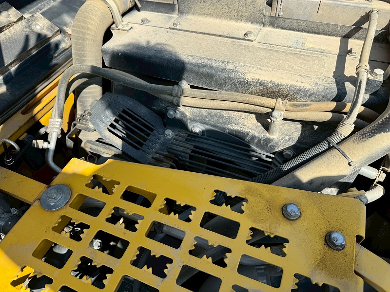 コマツハイブリッド 0.7m3 HB205-2 ベトナム行き?? クレーン仕様機2.9ton 2014year 配管なし 中古建設機械 写真26（株式会社広建機）
