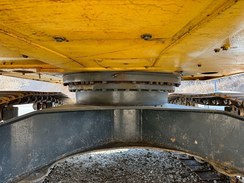 コマツハイブリッド 0.7m3 HB205-2 ベトナム行き?? クレーン仕様機2.9ton 2014year 配管なし 中古建設機械 写真12（株式会社広建機）
