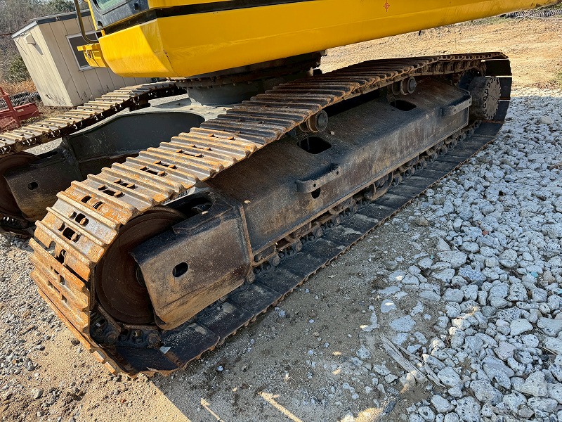 コマツハイブリッド 0.7m3 HB205-2 ベトナム行き?? クレーン仕様機2.9ton 2014year 配管なし 中古建設機械 写真20（株式会社広建機）