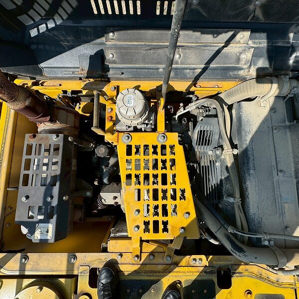 コマツハイブリッド 0.7m3 HB205-2 ベトナム行き?? クレーン仕様機2.9ton 2014year 配管なし 中古建設機械 写真75（株式会社広建機）