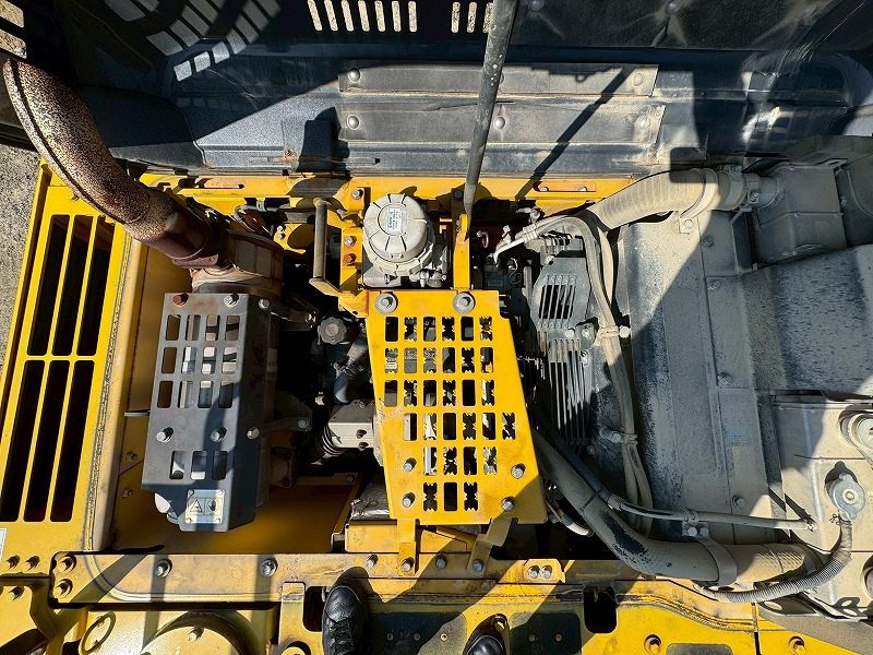コマツハイブリッド 0.7m3 HB205-2 ベトナム行き?? クレーン仕様機2.9ton 2014year 配管なし 中古建設機械 写真34（株式会社広建機）