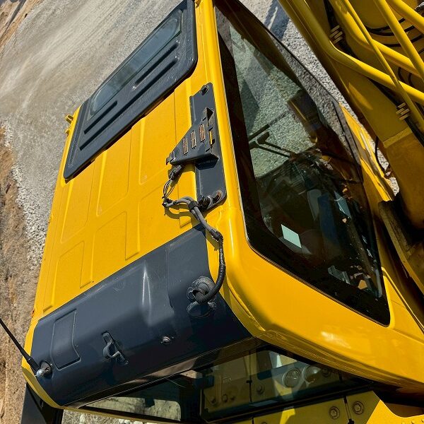 コマツハイブリッド 0.7m3 HB205-2 ベトナム行き?? クレーン仕様機2.9ton 2014year 配管なし 中古建設機械 写真68（株式会社広建機）
