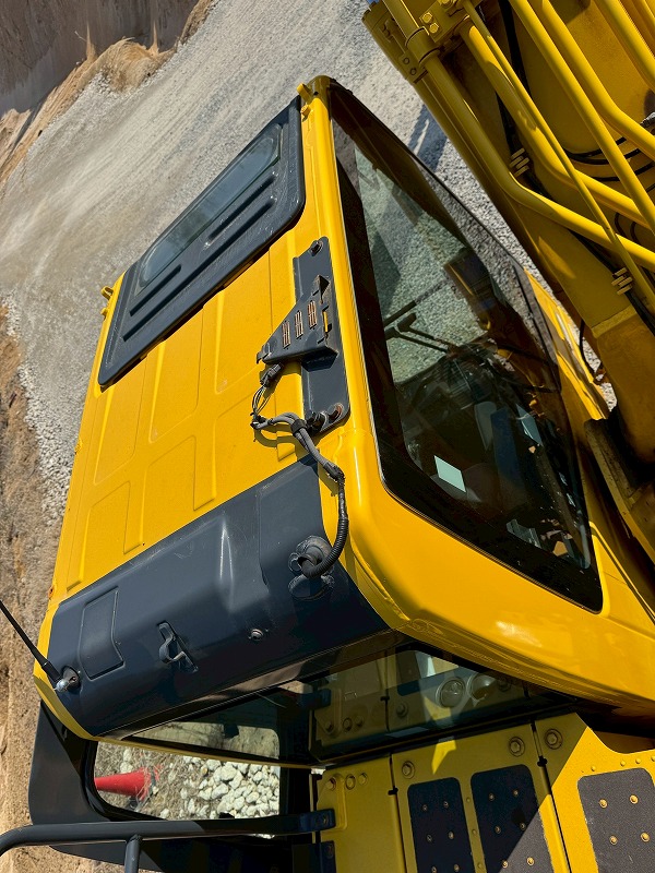 コマツハイブリッド 0.7m3 HB205-2 ベトナム行き?? クレーン仕様機2.9ton 2014year 配管なし 中古建設機械 写真27（株式会社広建機）