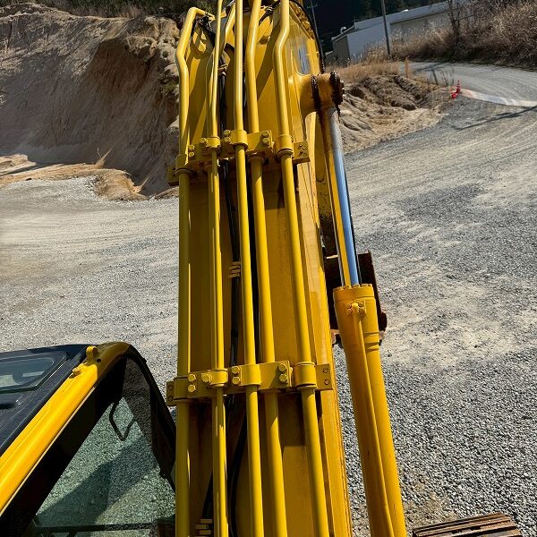コマツハイブリッド 0.7m3 HB205-2 ベトナム行き?? クレーン仕様機2.9ton 2014year 配管なし 中古建設機械 写真69（株式会社広建機）