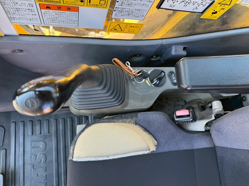 コマツハイブリッド 0.7m3 HB205-2 ベトナム行き?? クレーン仕様機2.9ton 2014year 配管なし 中古建設機械 写真37（株式会社広建機）
