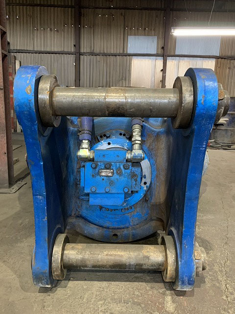 TSW1350V-F 1.2m3用大割機 オカダアイヨン製  concrete crusher 中古建設機械 写真5（株式会社広建機）